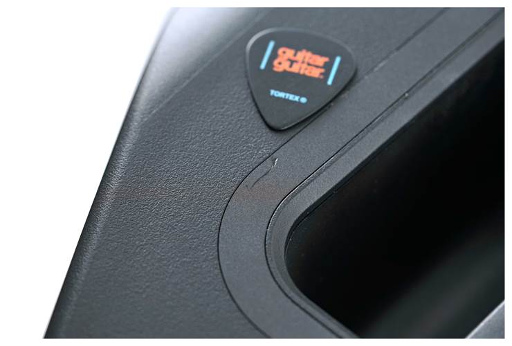 Mackie Showbox Battery-Powered Speaker (Ex-Demo) #663961066401 Mackie Showbox Battery-Powered Speaker (Ex-Demo) #663961066401