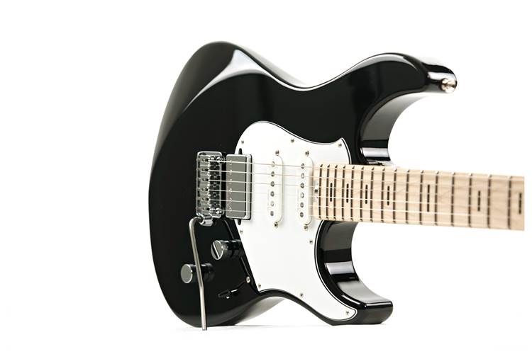 Yamaha Pacifica Standard Plus Maple Fretboard Black (Ex-Demo) #IJY063059 Yamaha Pacifica Standard Plus Maple Fretboard Black (Ex-Demo) #IJY063059