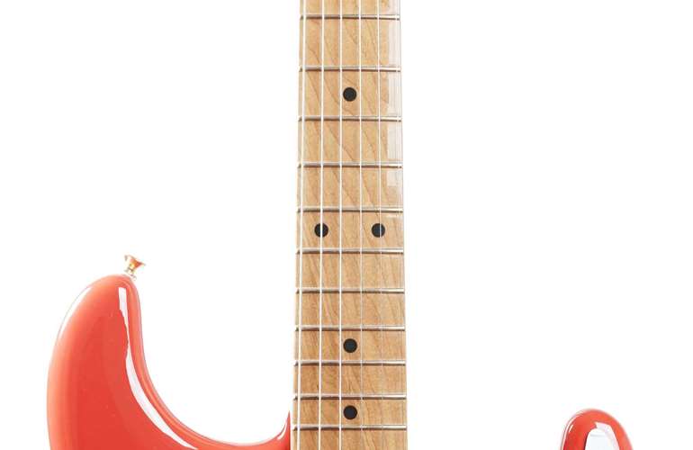 Fender Vintera II 50s Stratocaster Gold Hardware Maple Fingerboard Fiesta Red guitarguitar exclusive (Ex-Demo) #MX24081480 Fender Vintera II 50s Stratocaster Gold Hardware Maple Fingerboard Fiesta Red guitarguitar exclusive (Ex-Demo) #MX24081480