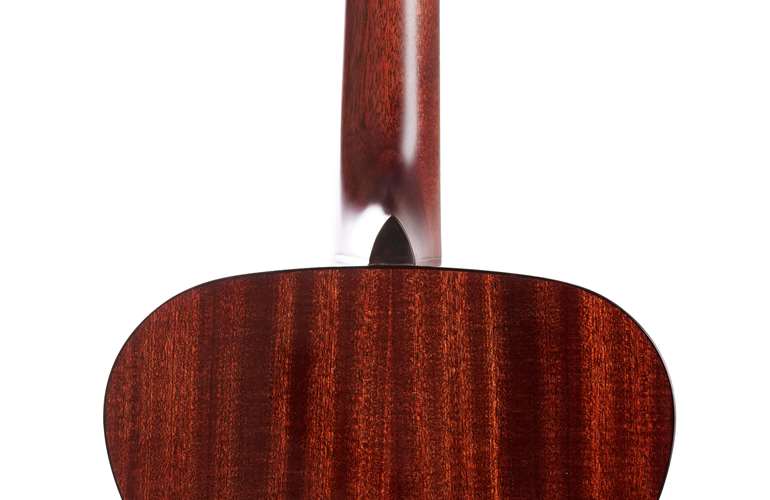 Eastman E2OM Deluxe Sunburst Eastman E2OM Deluxe Sunburst