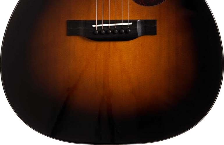 Eastman E2OM Deluxe Sunburst Eastman E2OM Deluxe Sunburst