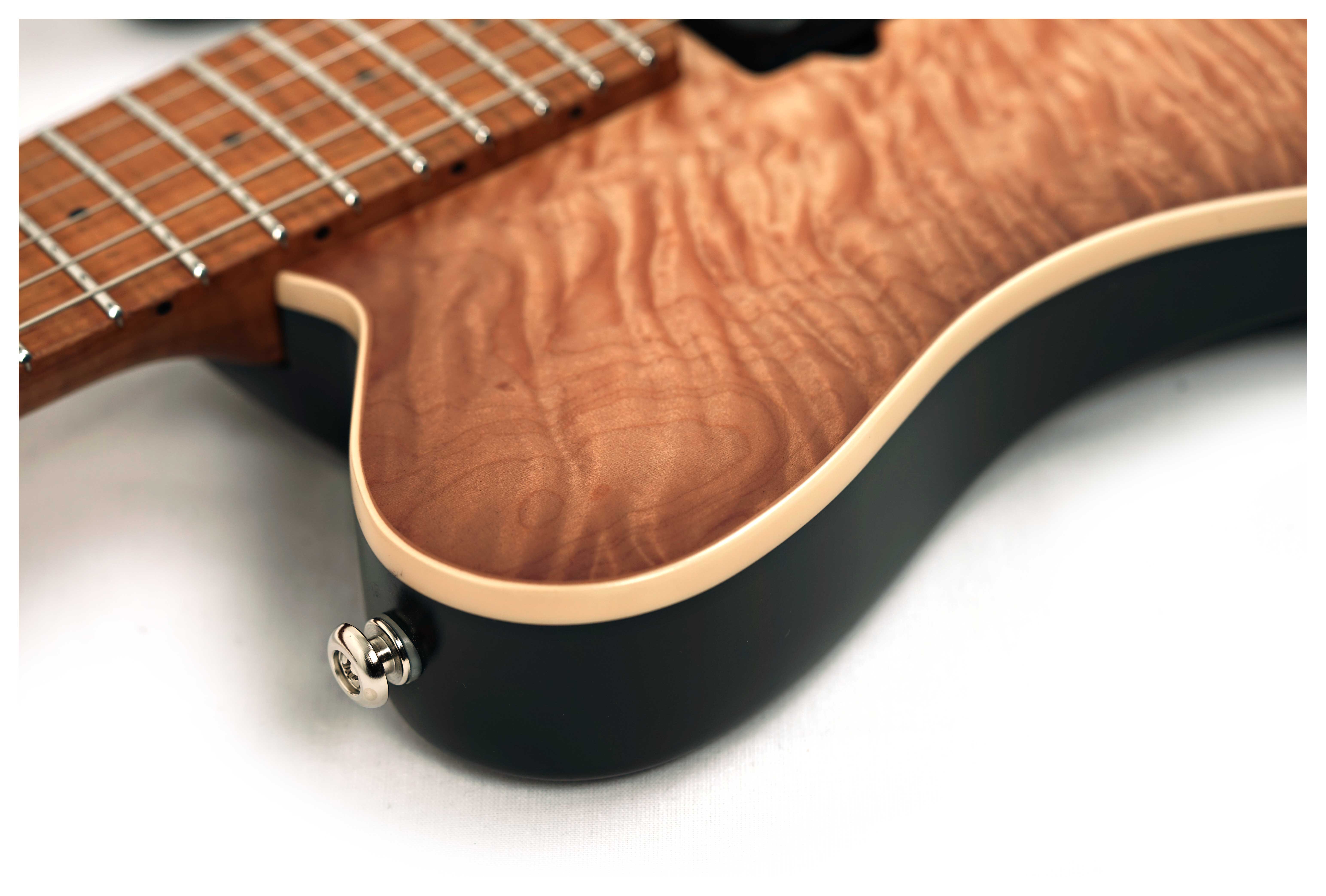 Music Man Axis Honey Pot Flame #H08278