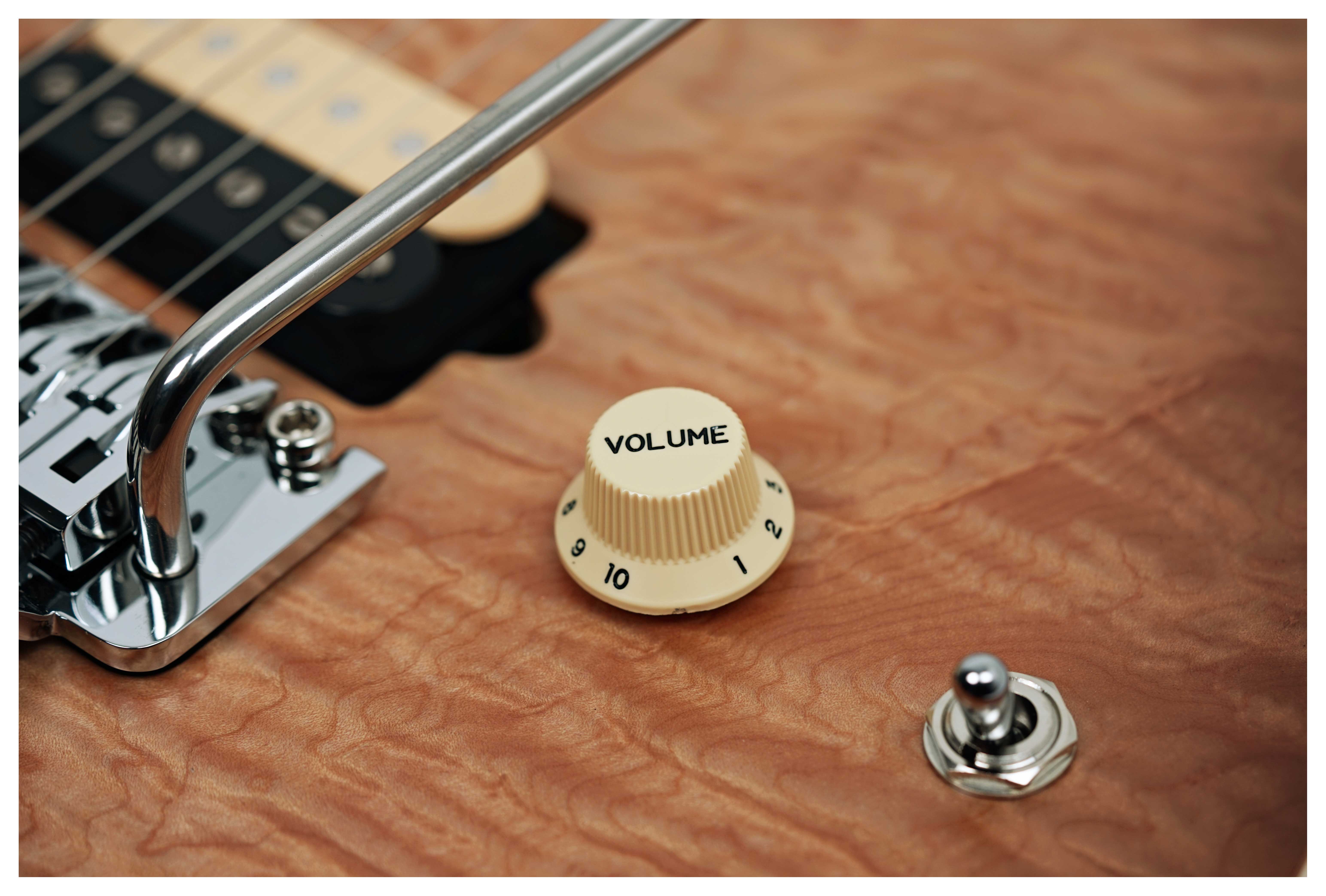 Music Man Axis Honey Pot Flame #H08278