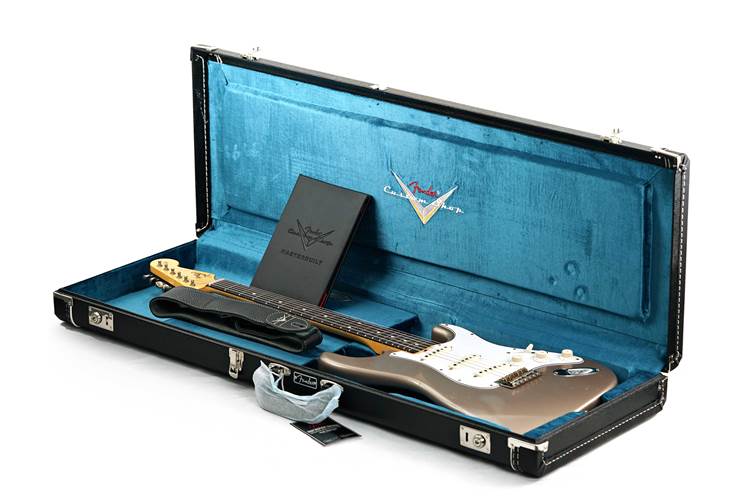 Fender Custom Shop 1962 Stratocaster Journeyman Relic Shoreline Gold Masterbuilt by Austin MacNutt Fender Custom Shop 1962 Stratocaster Journeyman Relic Shoreline Gold Masterbuilt by Austin MacNutt
