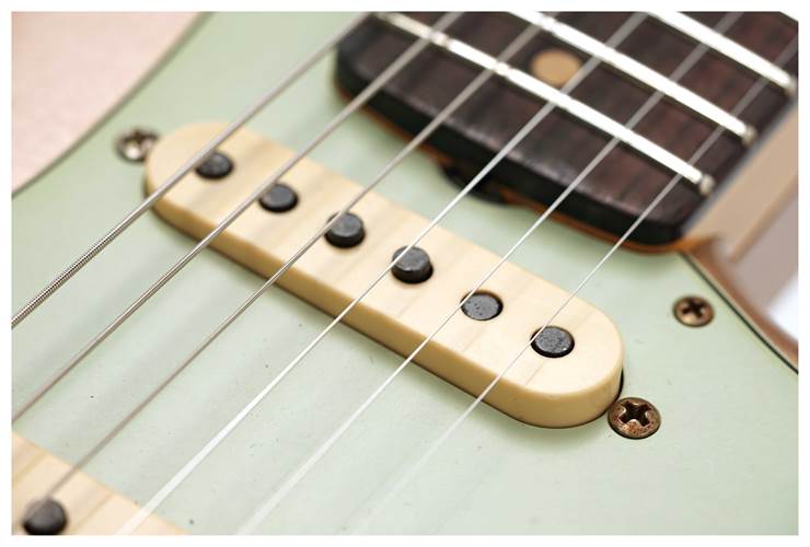 Fender Custom Shop 1959 Stratocaster Journeyman Relic Super Faded Aged Firemist Gold #CZ581728 Fender Custom Shop 1959 Stratocaster Journeyman Relic Super Faded Aged Firemist Gold #CZ581728
