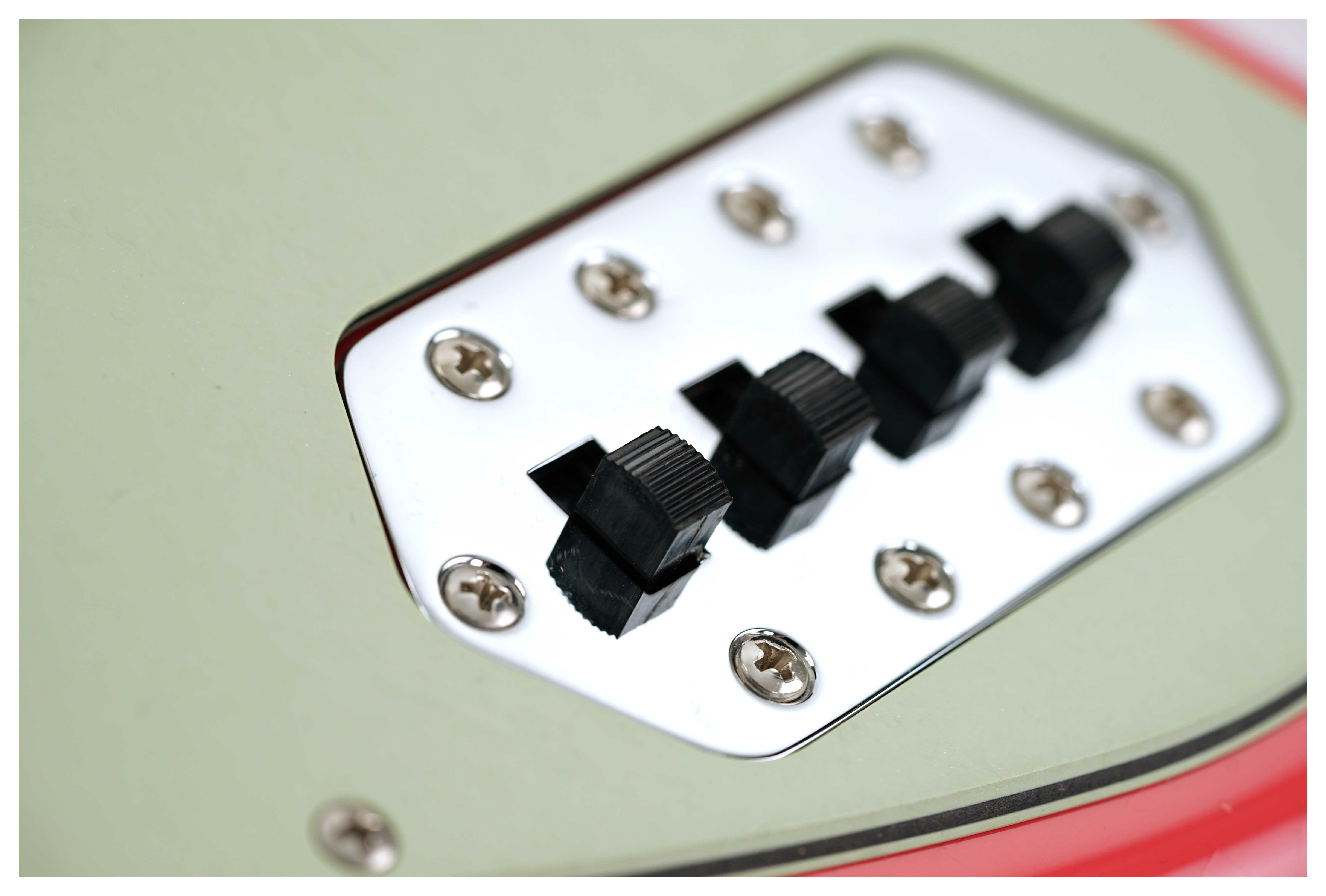 Fender Custom Shop Bass VI Lush Closet Classic Fiesta Red