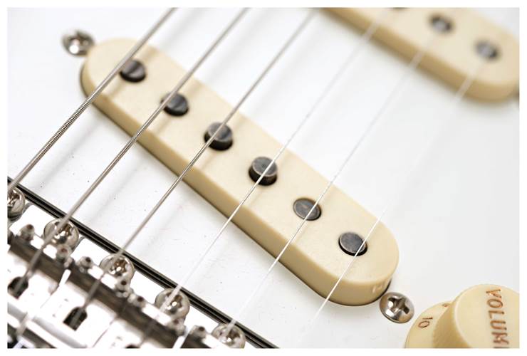 Fender Custom Shop 1967 Stratocaster Relic Closet Classic Shoreline Gold #CZ578833 Fender Custom Shop 1967 Stratocaster Relic Closet Classic Shoreline Gold #CZ578833
