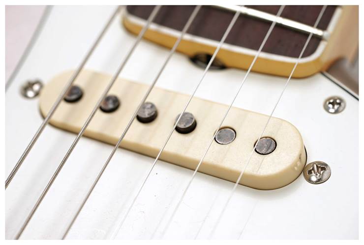 Fender Custom Shop 1967 Stratocaster Relic Closet Classic Shoreline Gold #CZ578833 Fender Custom Shop 1967 Stratocaster Relic Closet Classic Shoreline Gold #CZ578833