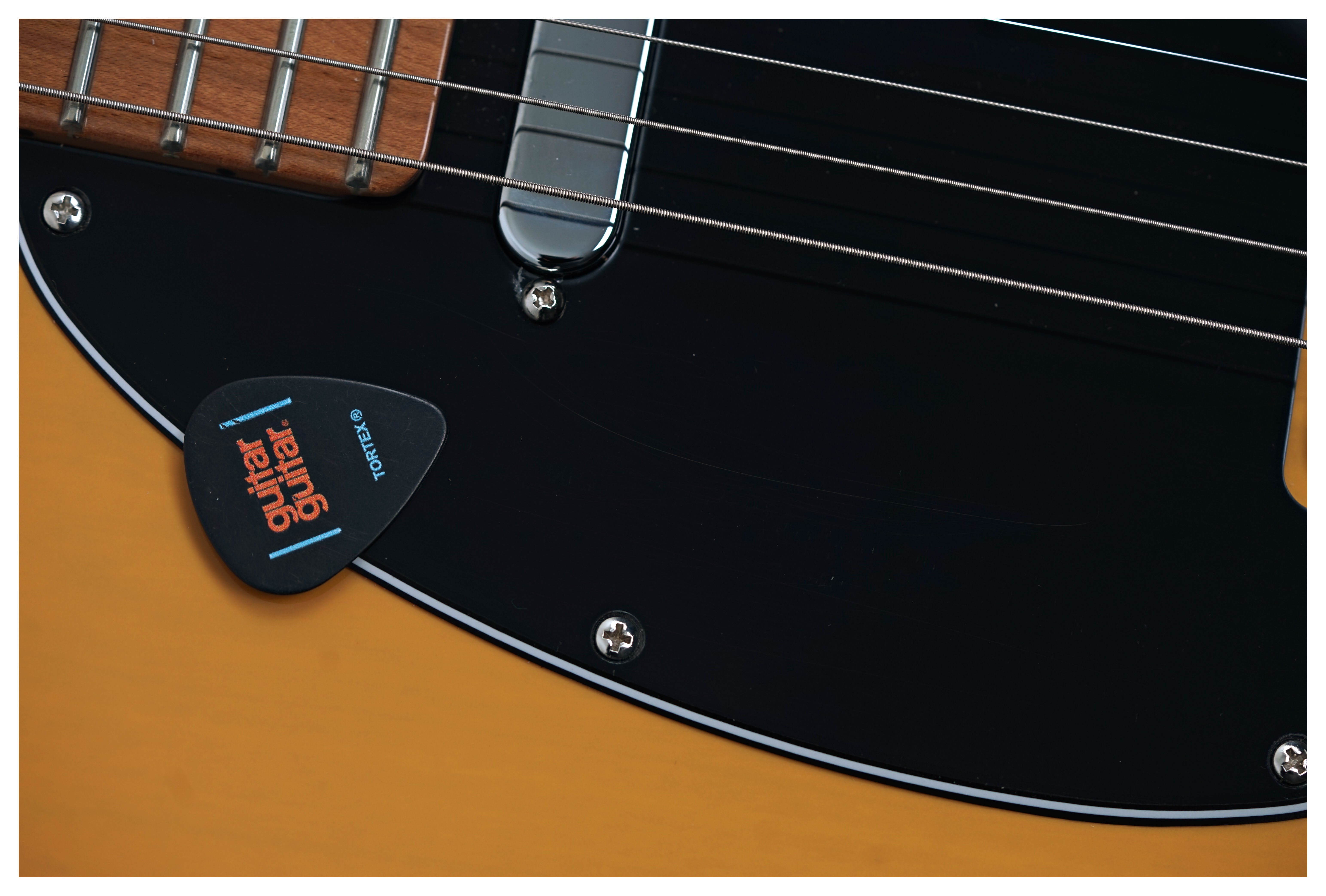 Fender guitarguitar Exclusive Roasted Player II Telecaster Butterscotch Blonde with Custom Shop Pickups (Ex-Demo) #MX25064898