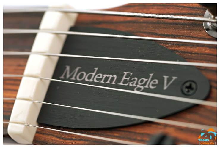 PRS Wood Library Modern Eagle V Blue Fade #0375965 PRS Wood Library Modern Eagle V Blue Fade #0375965