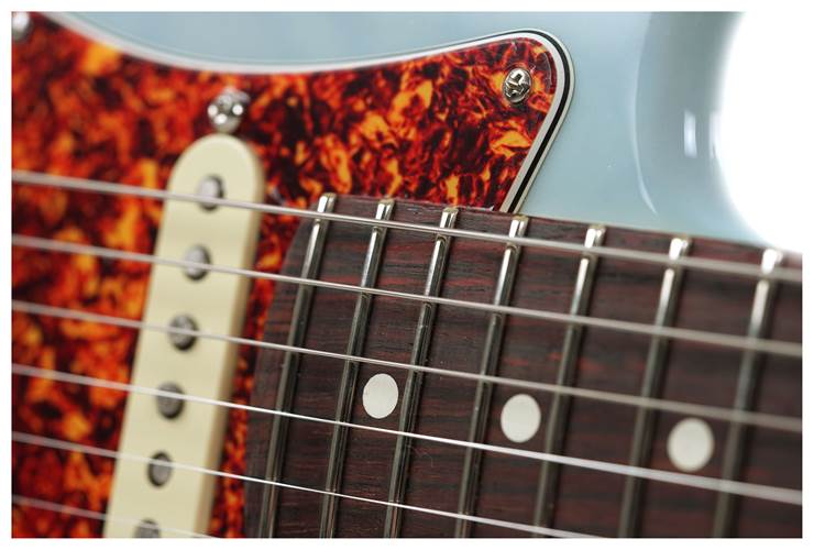 Fender Limited Edition American Pro II Thinline Stratocaster Daphne Blue Rosewood Fingerboard Fender Limited Edition American Pro II Thinline Stratocaster Daphne Blue Rosewood Fingerboard