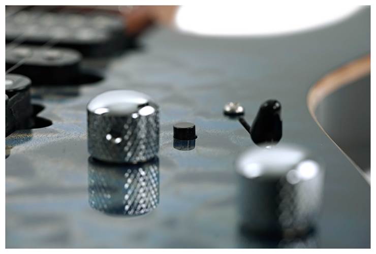 Suhr Custom Modern Quilt Faded Trans Whale Blue Burst 73778 Suhr Custom Modern Quilt Faded Trans Whale Blue Burst 73778
