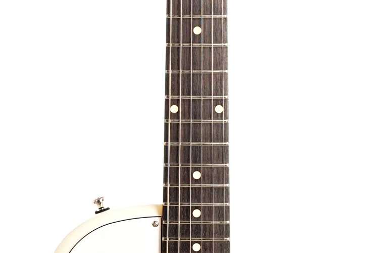 Duesenberg Julietta Vintage White (Ex-Demo) #241044 Duesenberg Julietta Vintage White (Ex-Demo) #241044