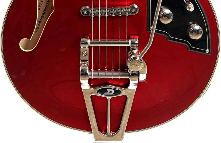Duesenberg Starplayer TV Duo-Tone Catalina Red & White (Ex-Demo) #241171 Duesenberg Starplayer TV Duo-Tone Catalina Red & White (Ex-Demo) #241171