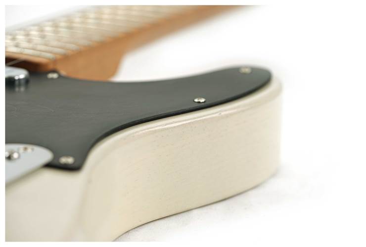 LSL Instruments Era Series T-Bone Vintage Cream Maple Fingerboard #8162 LSL Instruments Era Series T-Bone Vintage Cream Maple Fingerboard #8162