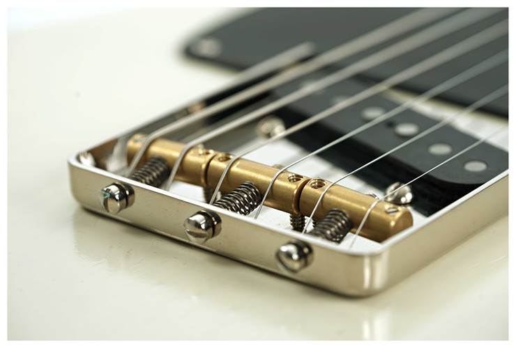 LSL Instruments Era Series T-Bone Vintage Cream Maple Fingerboard #8162 LSL Instruments Era Series T-Bone Vintage Cream Maple Fingerboard #8162