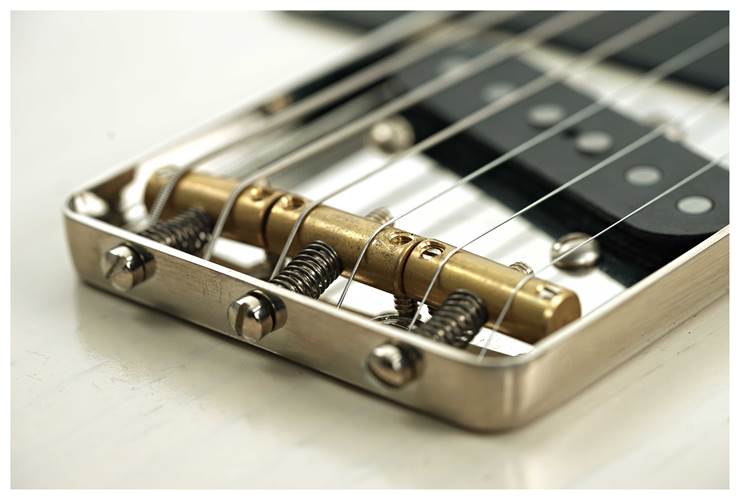 LSL Instruments Era Series T-Bone S/P90 Vintage Cream #8168 LSL Instruments Era Series T-Bone S/P90 Vintage Cream #8168