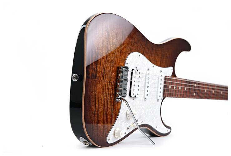 Suhr Standard Plus Bengal Burst Pau Ferro Fingerboard #85673 Suhr Standard Plus Bengal Burst Pau Ferro Fingerboard #85673