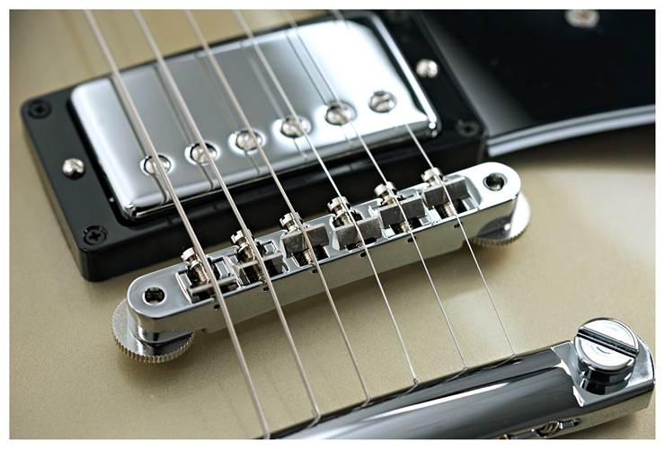 Gibson Custom Shop Made 2 Measure 1968 Les Paul Custom Silverburst VOS Chrome Hardware #407208 Gibson Custom Shop Made 2 Measure 1968 Les Paul Custom Silverburst VOS Chrome Hardware #407208