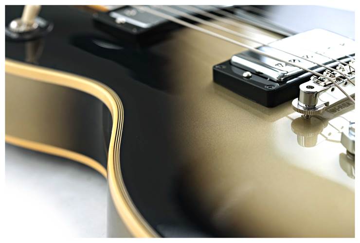 Gibson Custom Shop Made 2 Measure 1968 Les Paul Custom Silverburst VOS Chrome Hardware #407208 Gibson Custom Shop Made 2 Measure 1968 Les Paul Custom Silverburst VOS Chrome Hardware #407208