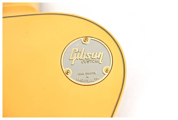 Gibson Custom Shop Made 2 Measure1968 Les Paul Custom Heavy Antique White VOS Gold Hardware #502428 Gibson Custom Shop Made 2 Measure1968 Les Paul Custom Heavy Antique White VOS Gold Hardware #502428