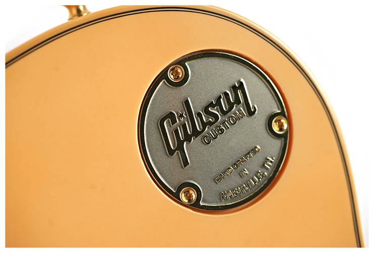 Gibson Custom Shop Made 2 Measure 1968 Les Paul Custom Heavy Antique White VOS Gold Hardware #506678 Gibson Custom Shop Made 2 Measure 1968 Les Paul Custom Heavy Antique White VOS Gold Hardware #506678