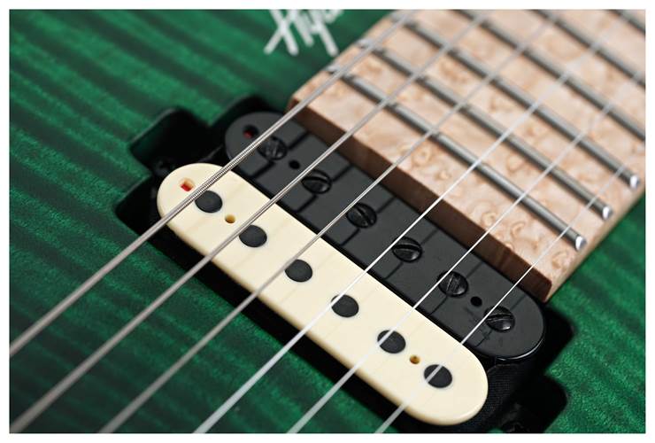 Mayones Hydra Elite 6 5A Flame Maple, Birdseye Maple Fingerboard, Black Green Horizon Satin #HF0000760 Mayones Hydra Elite 6 5A Flame Maple, Birdseye Maple Fingerboard, Black Green Horizon Satin #HF0000760