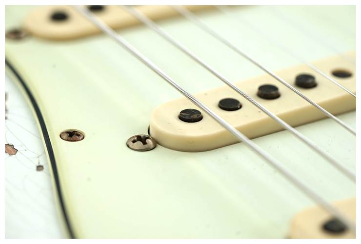 Fender Custom Shop Limited Edition 1964 L-Series Stratocaster Heavy Relic Olympic White Fender Custom Shop Limited Edition 1964 L-Series Stratocaster Heavy Relic Olympic White