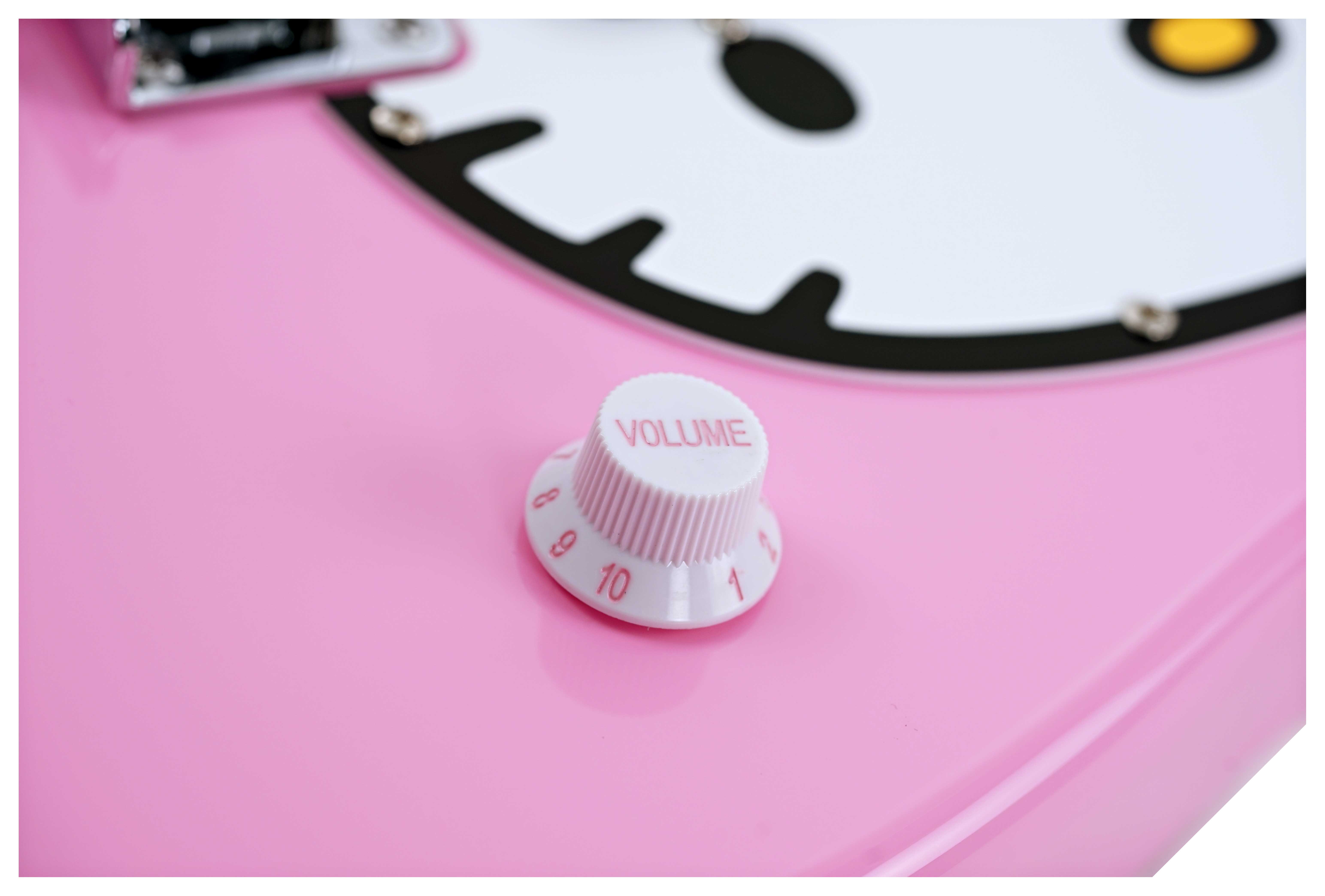 Squier Limited Edition Hello Kitty Stratocaster Pink Maple Fingerboard