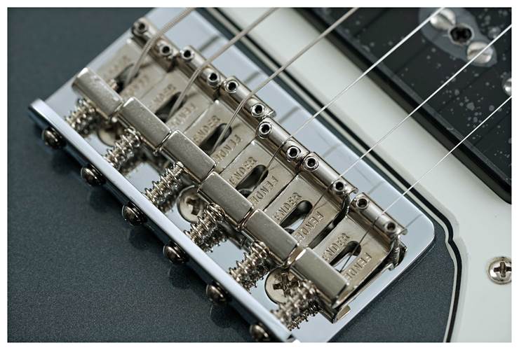 Fender Limited Edition Chris Shiflett Cleaver Telecaster Deluxe Rosewood Fingerboard Charcoal Frost Metallic Fender Limited Edition Chris Shiflett Cleaver Telecaster Deluxe Rosewood Fingerboard Charcoal Frost Metallic