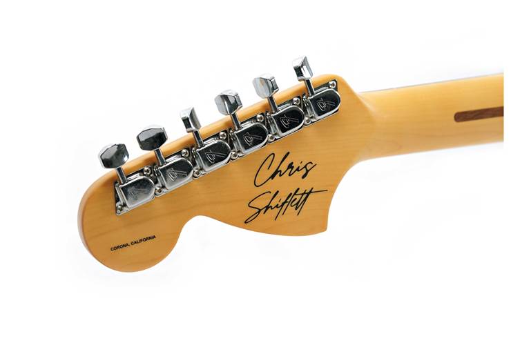 Fender Limited Edition Chris Shiflett Cleaver Telecaster Deluxe Rosewood Fingerboard Charcoal Frost Metallic Fender Limited Edition Chris Shiflett Cleaver Telecaster Deluxe Rosewood Fingerboard Charcoal Frost Metallic