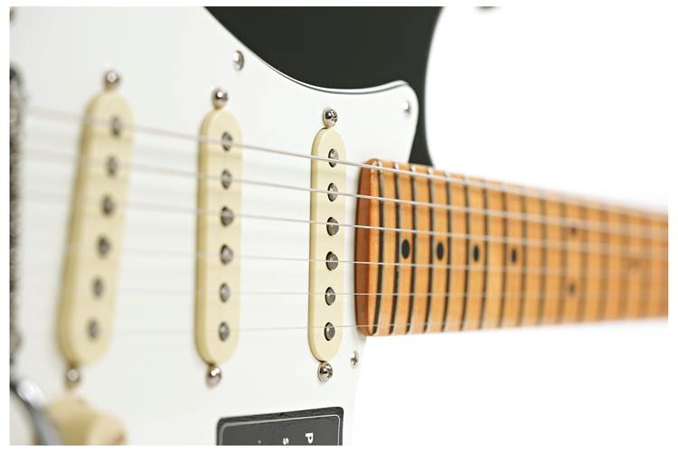 Fender Player II Stratocaster Black Maple Fingerboard Fender Player II Stratocaster Black Maple Fingerboard