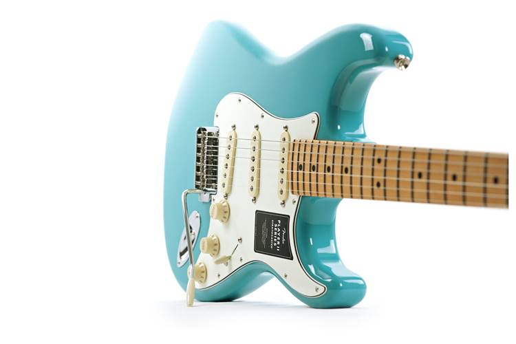 Fender Player II Stratocaster Aquatone Blue Maple Fingerboard Fender Player II Stratocaster Aquatone Blue Maple Fingerboard