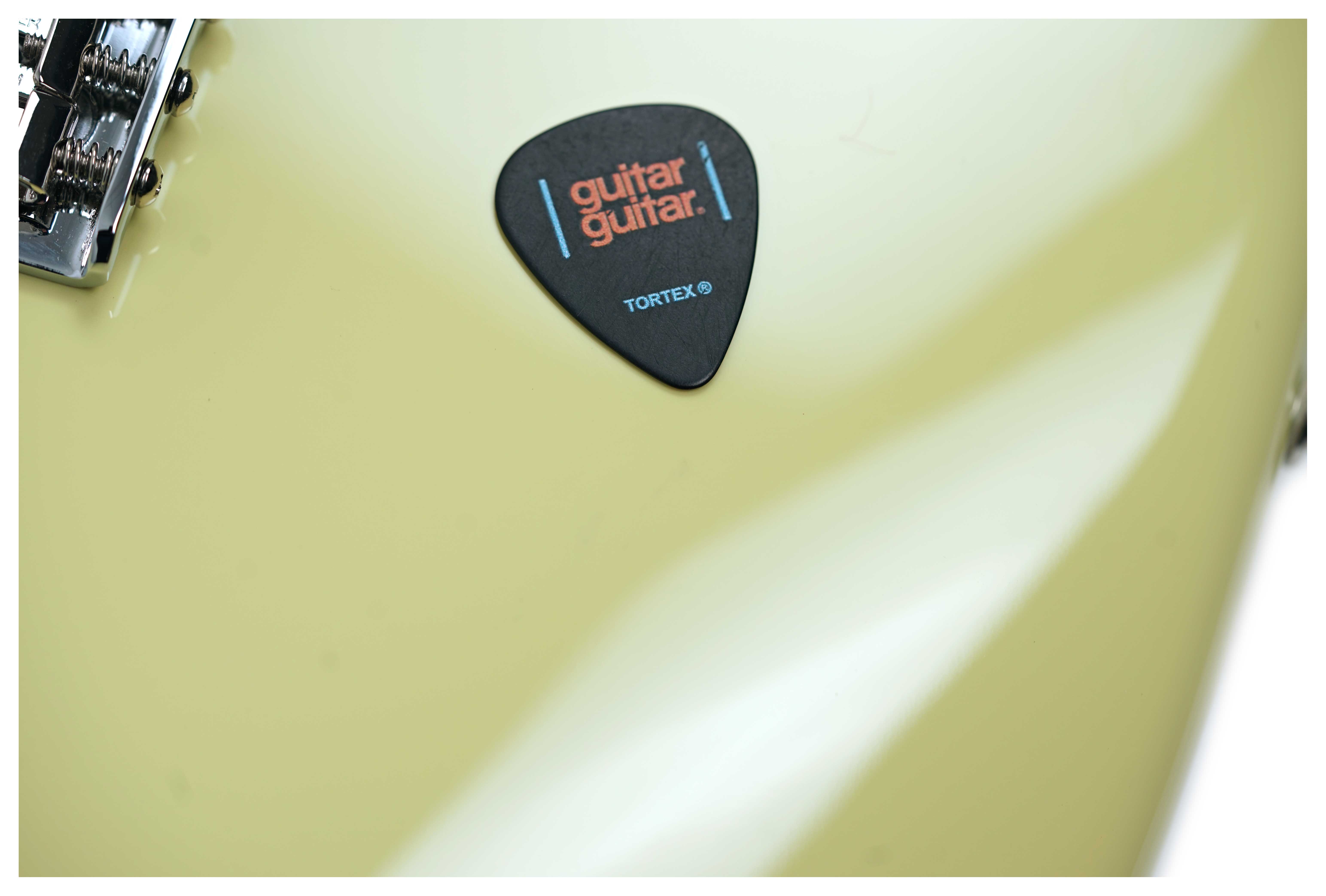 Fender Player II Stratocaster Hialeah Yellow Maple Fingerboard (Ex-Demo) #MX25059610