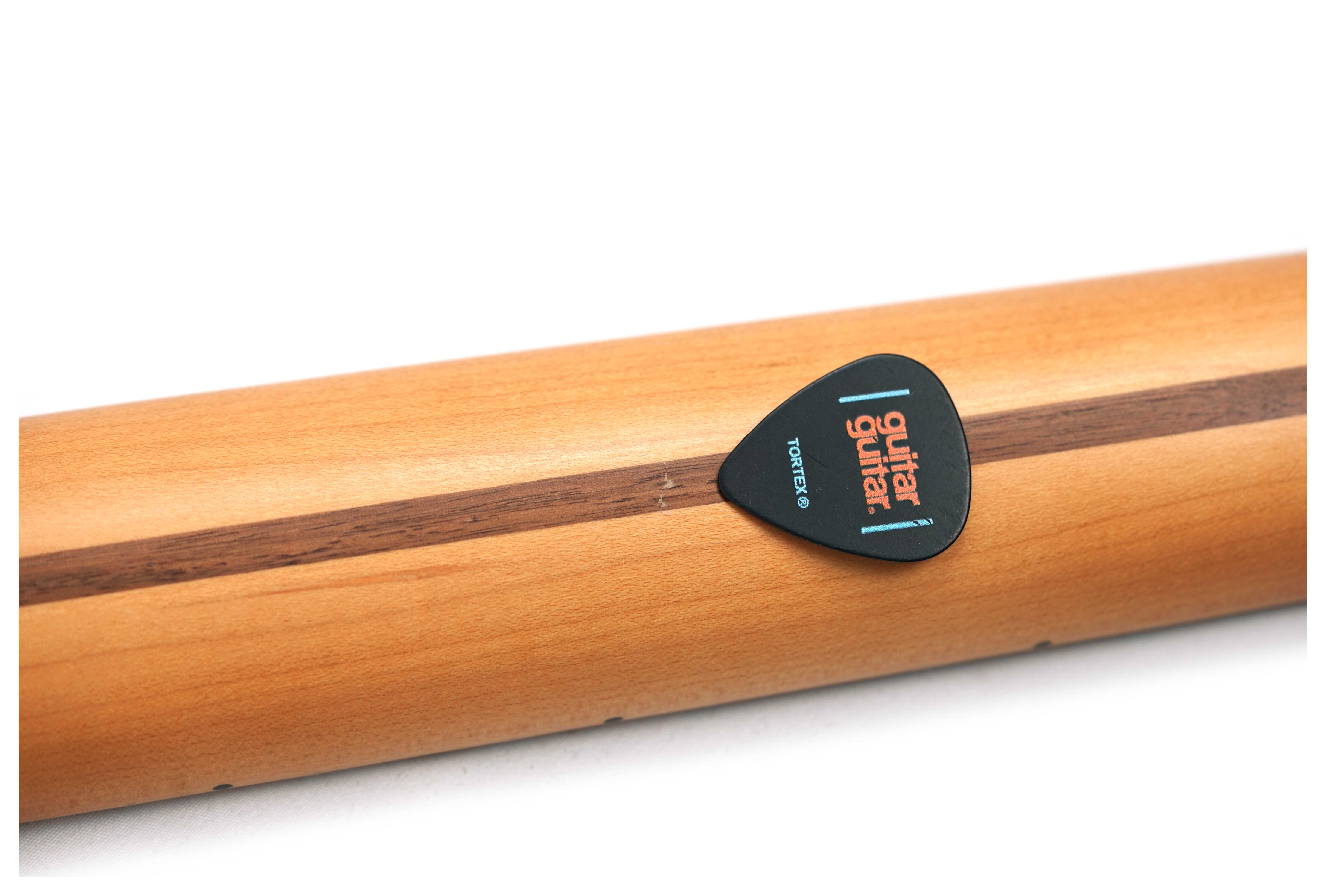 Fender Player II Stratocaster Hialeah Yellow Maple Fingerboard (Ex-Demo) #MX25059610