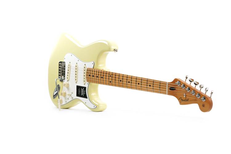 Fender Player II Stratocaster Hialeah Yellow Maple Fingerboard Fender Player II Stratocaster Hialeah Yellow Maple Fingerboard