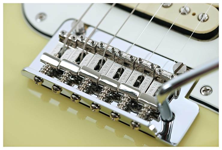 Fender Player II Stratocaster HSS Hialeah Yellow Maple Fingerboard Fender Player II Stratocaster HSS Hialeah Yellow Maple Fingerboard