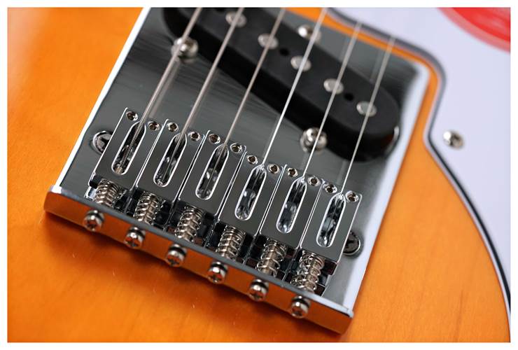 Squier Affinity Series Telecaster Thinline White Pickguard 3-Colour Sunburst Maple Fingerboard Squier Affinity Series Telecaster Thinline White Pickguard 3-Colour Sunburst Maple Fingerboard
