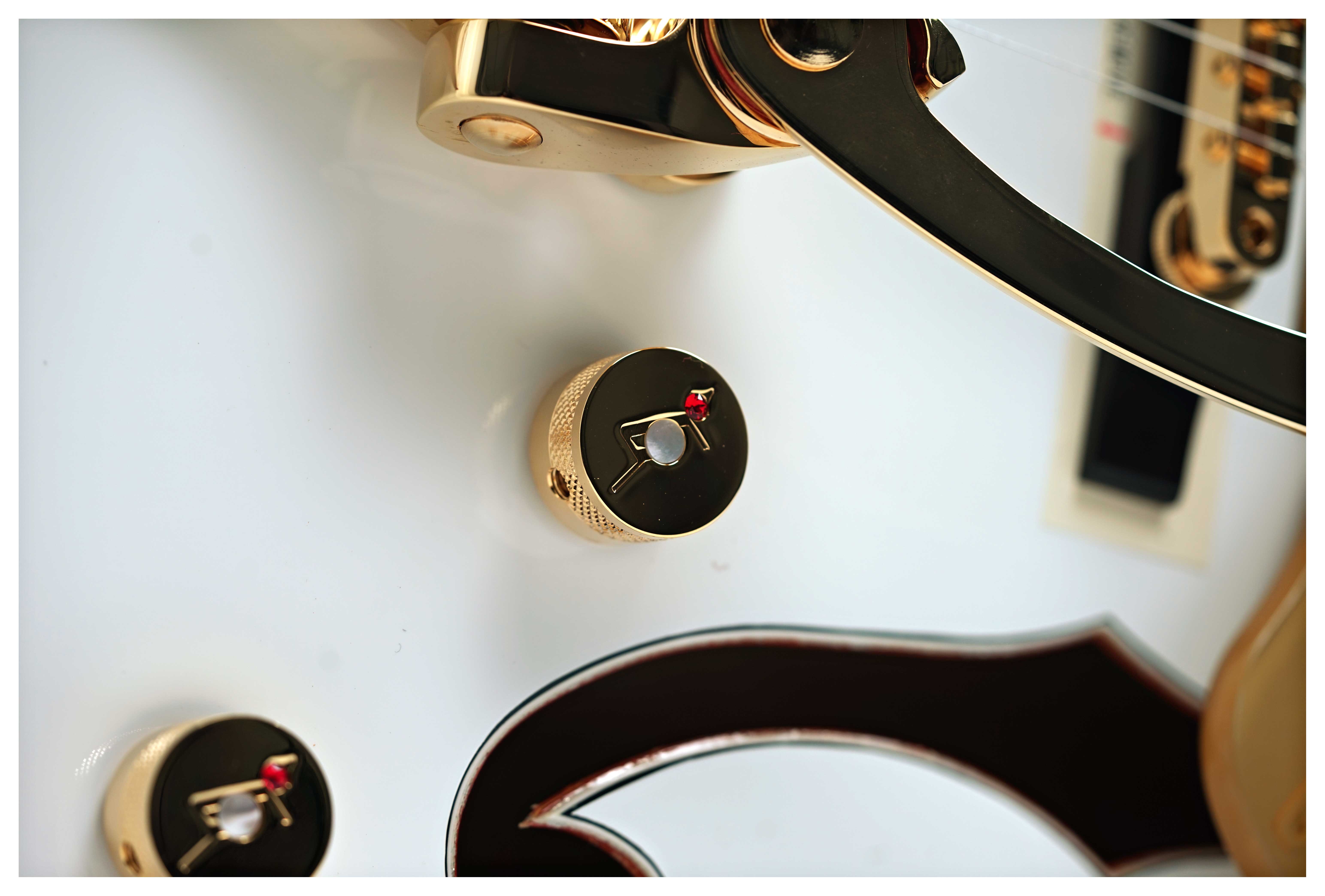 Gretsch White Falcon Ebony Fingerboard #JT25082696