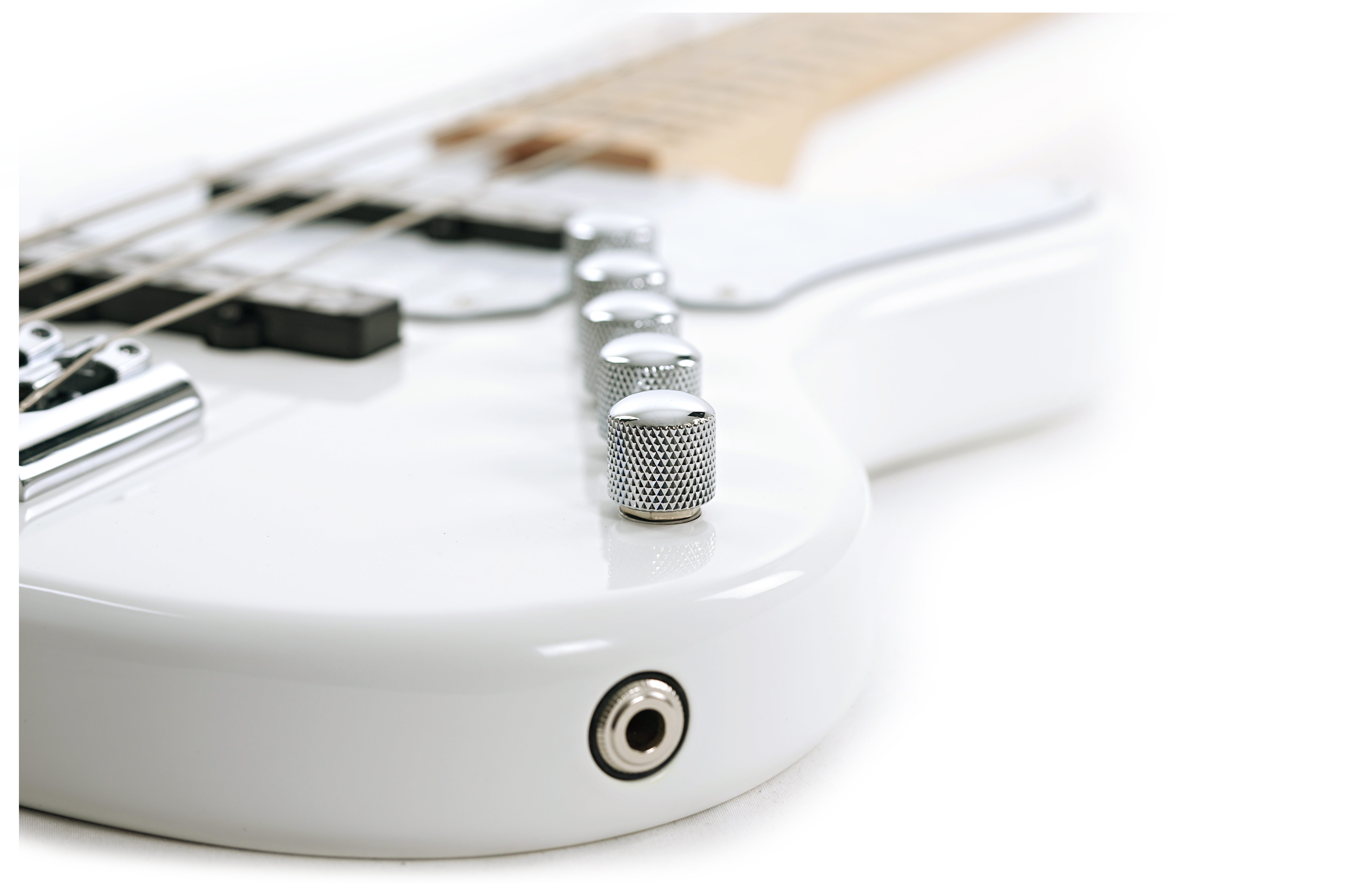 Cort NJS 4 White (Ex-Demo)