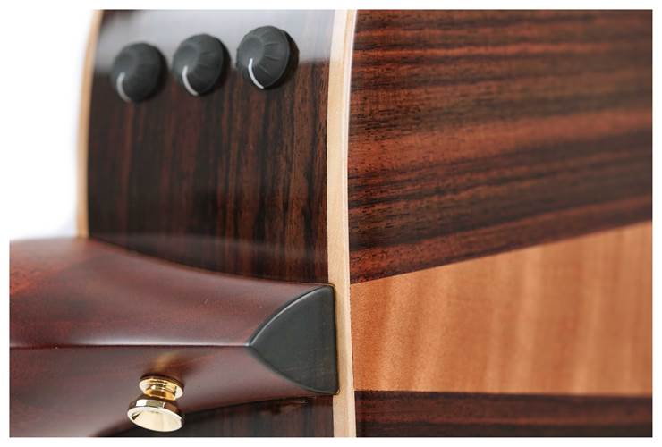 Taylor Grand Auditorium Sitka Spruce / Indian Rosewood (Nearly New) #1203184120 Taylor Grand Auditorium Sitka Spruce / Indian Rosewood (Nearly New) #1203184120