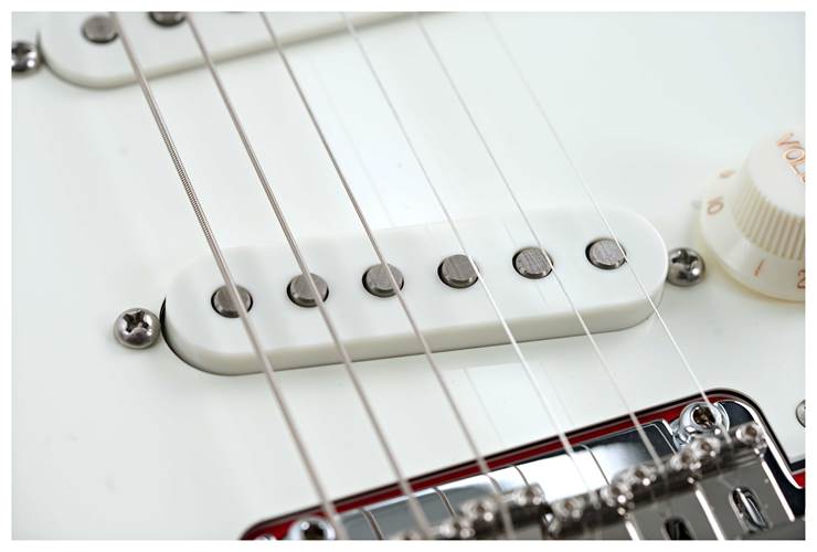 Suhr Classic S SSS Porsche Red Rosewood Fingerboard SSCII Suhr Classic S SSS Porsche Red Rosewood Fingerboard SSCII