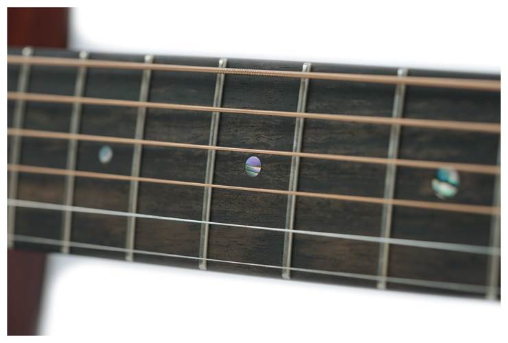 Martin Custom 000 Sinker Mahogany / Adirondack Spruce 1 3/4 Inch Nut Martin Custom 000 Sinker Mahogany / Adirondack Spruce 1 3/4 Inch Nut