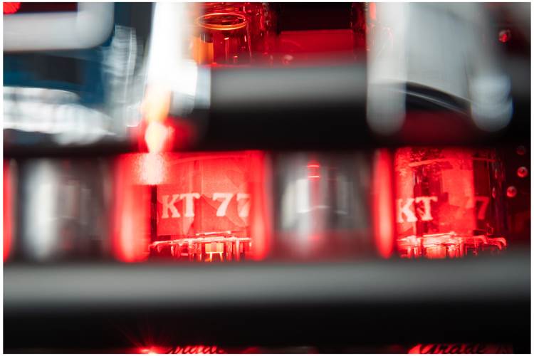 Engl E633-KT77 Limited Edition Fireball 25 Valve Amp Head Engl E633-KT77 Limited Edition Fireball 25 Valve Amp Head