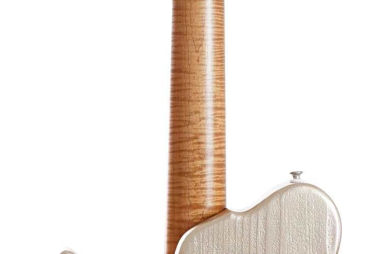 Eastman D'Ambrosio Series Offset 63 Shoreline Gold Eastman D'Ambrosio Series Offset 63 Shoreline Gold