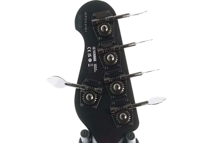 Yamaha BB735A 5 String Indigo Blue Yamaha BB735A 5 String Indigo Blue