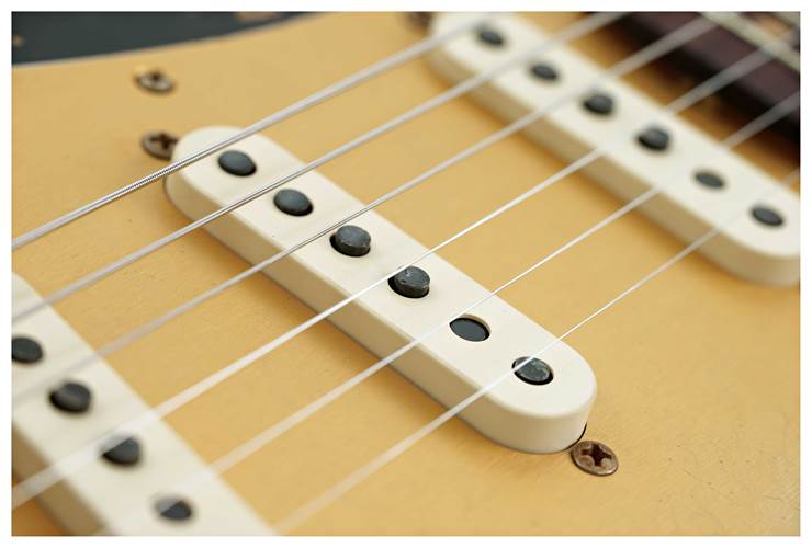 Fender Custom Shop Limited Edition 59 Stratocaster Heavy Relic 3A Rosewood Fingerboard Aged Black #CZ579696 Fender Custom Shop Limited Edition 59 Stratocaster Heavy Relic 3A Rosewood Fingerboard Aged Black #CZ579696