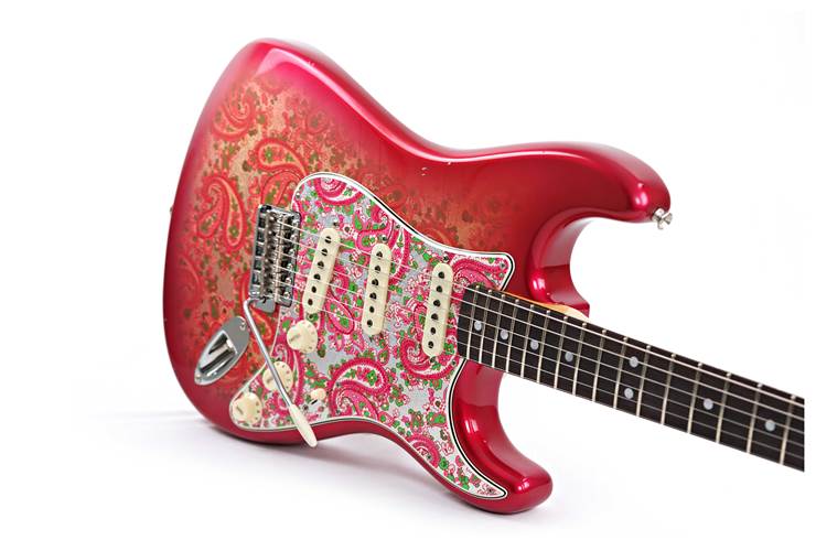 Fender Custom Shop Limited Edition 1968 Stratocaster Jouneyman Relic Pink Paisley #CZ580399 Fender Custom Shop Limited Edition 1968 Stratocaster Jouneyman Relic Pink Paisley #CZ580399