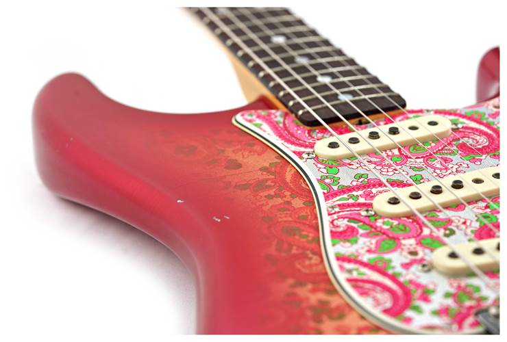 Fender Custom Shop Limited Edition 1968 Stratocaster Jouneyman Relic Pink Paisley #CZ580399 Fender Custom Shop Limited Edition 1968 Stratocaster Jouneyman Relic Pink Paisley #CZ580399