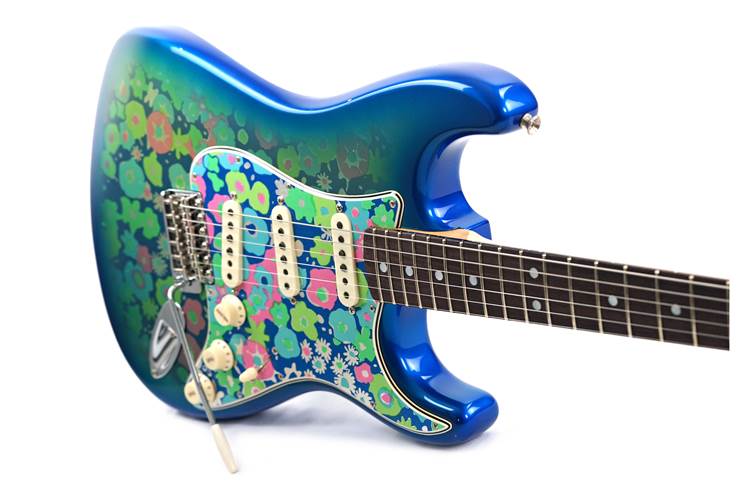 Fender Custom Shop Limited Edition 1968 Stratocaster Jouneyman Relic Blue Flower #CZ585437 Fender Custom Shop Limited Edition 1968 Stratocaster Jouneyman Relic Blue Flower #CZ585437